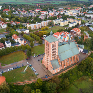 Braniewo, lotnicza panorama miasta. EU, PL, Warm-Maz. Lotnicze.
